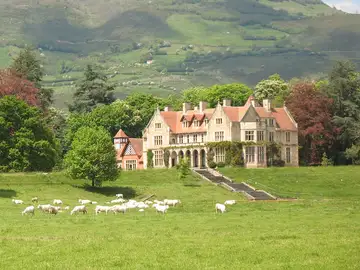 La joya secreta de Cantabria que fue casa de un rey y escenario de cine La joya secreta de Cantabria que fue casa de un rey y escenario de cine