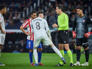 Atletico de Madrid - Real Madrid. Campeonato nacional de Liga. Estadio Santiago Bernab&eacute;u.&copy; Alberto R. Rold&aacute;n / Diario La Raz&oacute;n.22 03 2026