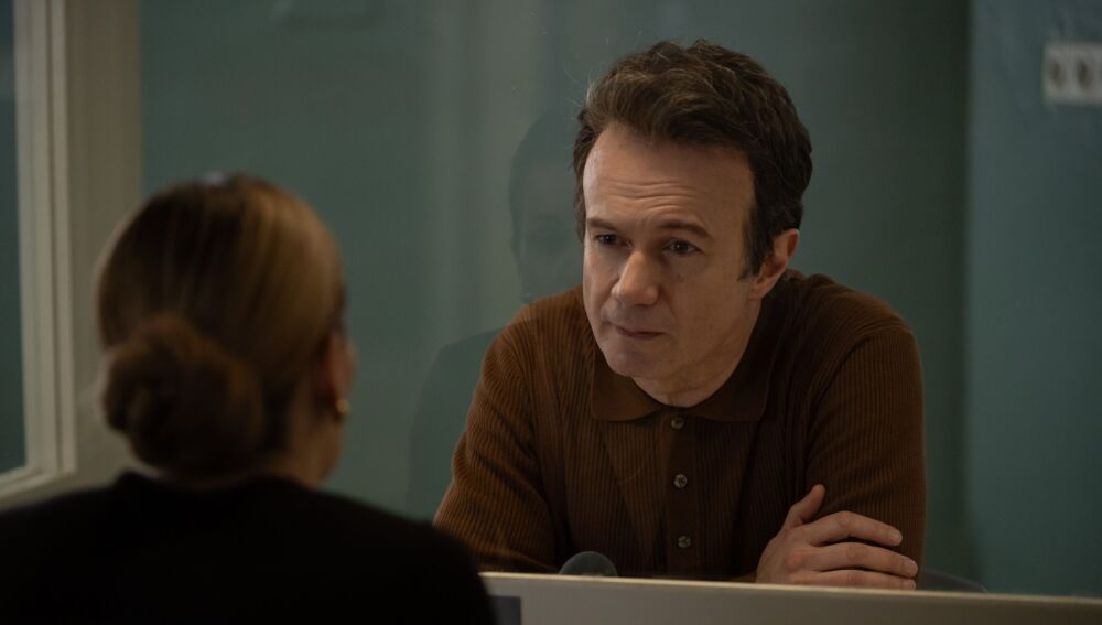 Tristan Ulloa es Adaro en 'El Centro'