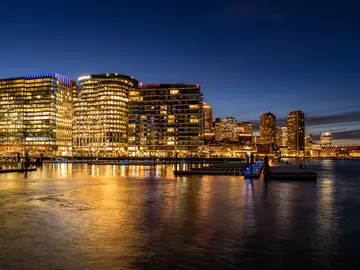 Boston, Seaport District al atardecer Boston, Seaport District al atardecer