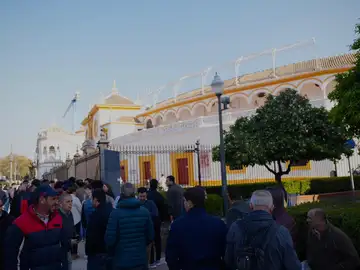 Locura en las taquillas de Sevilla: Morante agota sus tres primeras tardes en solo una hora Locura en las taquillas de Sevilla: Morante agota sus tres primeras tardes en solo una hora