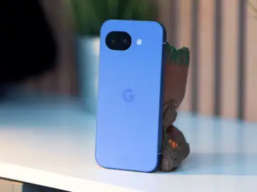 Google Pixel 10a en color lavanda Google Pixel 10a en color lavanda