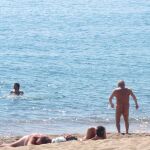 Imagen de archivo de una playa nudista. Imagen de archivo de una playa nudista.