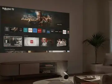 Es uno de los productos más innovadores de Samsung y te permite montarte un cine en cualquier parte. Estos días se vende a mitad de precio en PcComponentes Samsung The Freestyle 2nd Gen