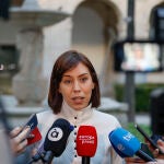 Ministras Ana Redondo y Diana Morant se re&uacute;nen con representantes de las mujeres que quieren participar en Semana Santa de Sagunto