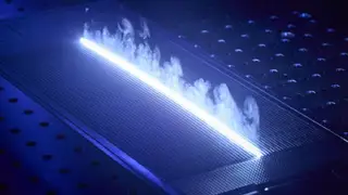 Un láser de 100 kW es 20 millones de veces más potente que un puntero láser común.. Láser