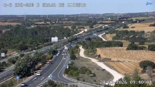 Accidente de un cami&oacute;n de paqueter&iacute;a en la A-3 en Graja de Iniesta (Cuenca) REMITIDA / HANDOUT por Emergencias 112 Fotograf&iacute;a remitida a medios de comunicaci&oacute;n exclusivamente para ilustrar la noticia a la que hace referencia la imagen, y citando la procedencia de la imagen en la firma 28/03/2026