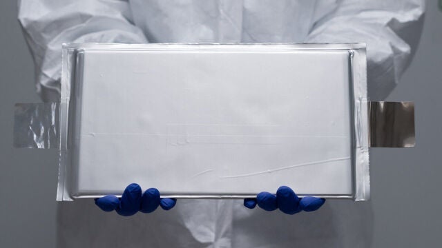 Bater&iacute;a en estado s&oacute;lido - Destacada