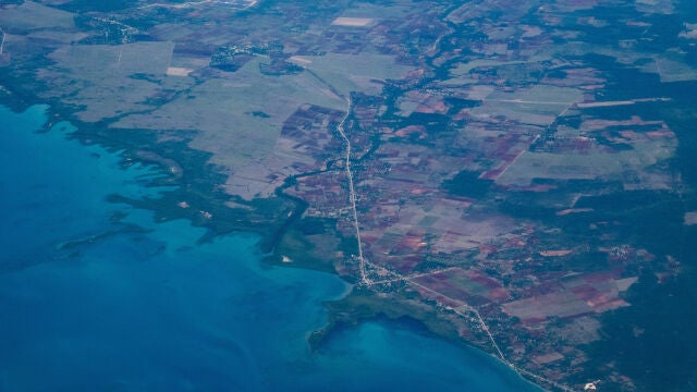 (Foto de ARCHIVO) April 16, 2025, Cuba: Aerial view of the southern coast of Cuba on April 16, 2025 in Jamaica. Europa Press/Contacto/Bryan Smith 16/04/2025 ONLY FOR USE IN SPAIN
