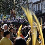 Ferrol abre su Semana Santa con las procesiones del domingo de Ramos tras las bendiciones de los ramos y palmas en los santuarios de la ciudad