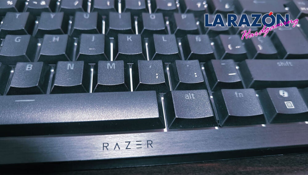 La Razón Hardgaming - Razer BlackWidow V4 Low-Profile Tenkeyless HyperSpeed