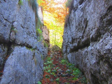  La ruta de Cantabria que parece un laberinto natural: 12 km entre rocas y pasadizos
