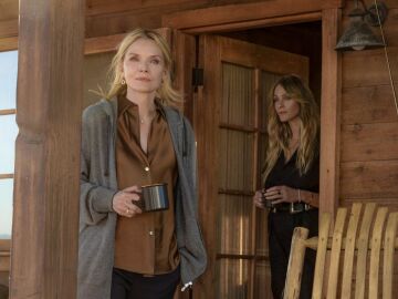 Mientras el personaje de Michelle Pfeiffer busca un nuevo prop&oacute;sito en el valle del r&iacute;o Madison, sus hijas a&ntilde;oran el ritmo de Manhattan