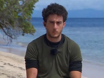 Alberto &Aacute;vila se resiste a dejar 'Supervivientes' a pesar de su delicado estado f&iacute;sico