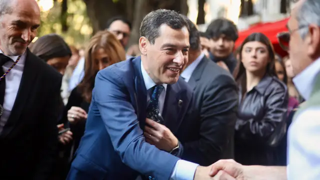 Moreno asiste al Martes Santo gaditano El presidente de la Junta de Andalucía, Juanma Moreno, asiste a la Semana Santa en Cádiz. A 31 de Marzo de 2026 en Cádiz (Andalucía, España). El presidente de la Junta de Andalucía, Juanma Moreno, junto al consejero de Sanidad, Presidencia y Emergencias de la Junta de Andalucía, Antonio Sanz, ha acudido este Martes Santo a la salida de la Hermandad de Jesús Caído y María Santísima de los Desamparados y a la salida de la conocida como Hermandad de Columna en Cádiz.31 MARZO 2026Nacho Frade ...