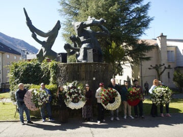 Homenaje en Villablino (Le&oacute;n) a los fallecidos por el accidente en una mina