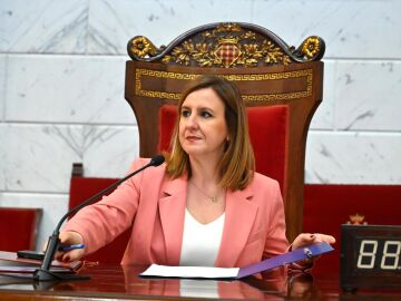 Valencia aprueba la ley que blinda la ciudad contra los pisos tur&iacute;sticos