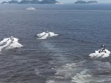 China prueba por primera vez su enjambre autónomo de drones marítimos L30. China prueba por primera vez su enjambre autónomo de drones marítimos L30.