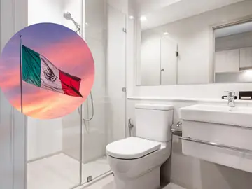 Imagen de archivo de un baño y de la bandera de México Imagen de archivo de un baño y de la bandera de México