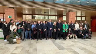 El gerente del Servicio Público de Empleo de Castilla y León (ECyL), Jesús Blanco, acompañado por el delegado territorial de la Junta en Burgos, Roberto Saiz, clausura 13 de los 23 programas mixtos de formación y empleo El gerente del Servicio Público de Empleo de Castilla y León (ECyL), Jesús Blanco, acompañado por el delegado territorial de la Junta en Burgos, Roberto Saiz, clausura 13 de los 23 programas mixtos de formación y empleo