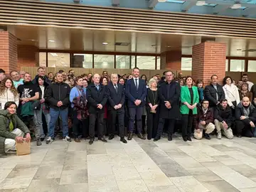 El gerente del Servicio Público de Empleo de Castilla y León (ECyL), Jesús Blanco, acompañado por el delegado territorial de la Junta en Burgos, Roberto Saiz, clausura 13 de los 23 programas mixtos de formación y empleo El gerente del Servicio Público de Empleo de Castilla y León (ECyL), Jesús Blanco, acompañado por el delegado territorial de la Junta en Burgos, Roberto Saiz, clausura 13 de los 23 programas mixtos de formación y empleo