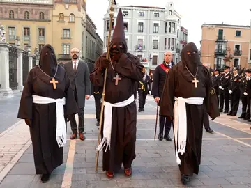 La Procesión del Perdón cumple con un Martes Santo de "doble gracia” con un indulto y una libertad condicional La Procesión del Perdón cumple con un Martes Santo de "doble gracia” con un indulto y una libertad condicional