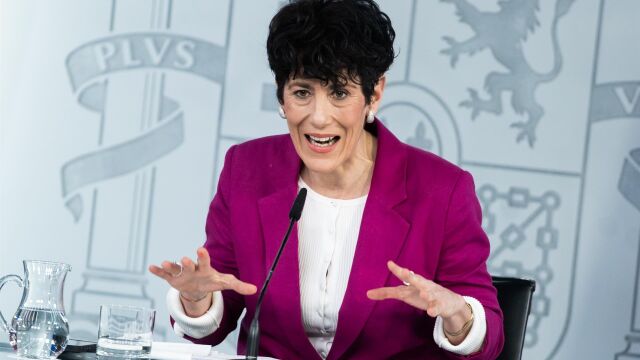 Elma Saiz cree que deber&iacute;a "escandalizar" que el PP plantee derogar el aborto junto a Vox: "El lobo ya est&aacute; aqu&iacute;"