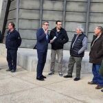 Protesta de los alcaldes de la comarca de Arcos de Jal&oacute;n por el cierre de Correos