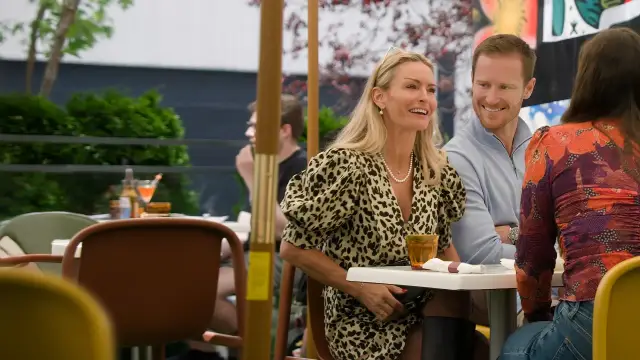 Netflix renueva su show de citas donde la edad es solo un número Netflix renueva su show de citas donde la edad es solo un número