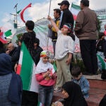 Ir&aacute;n despide en un funeral del Estado al arquitecto del cierre del estrecho de Ormuz
