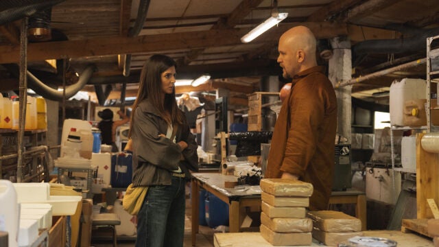 Los encuentros clandestinos marcan la t&oacute;nica de los nuevos episodios, con una Clara Lago que debe mostrar una fragilidad escondida bajo una mirada convincente