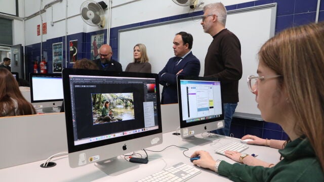 P&eacute;rez Llorca apuesta por la Formaci&oacute;n Profesional como "palanca de competitividad clave" para los j&oacute;venes valencianos