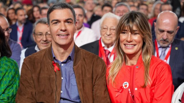Imagen de archivo del Presidente del Gobierno, Pedro S&aacute;nchez, y su esposa Bego&ntilde;a G&oacute;mez 