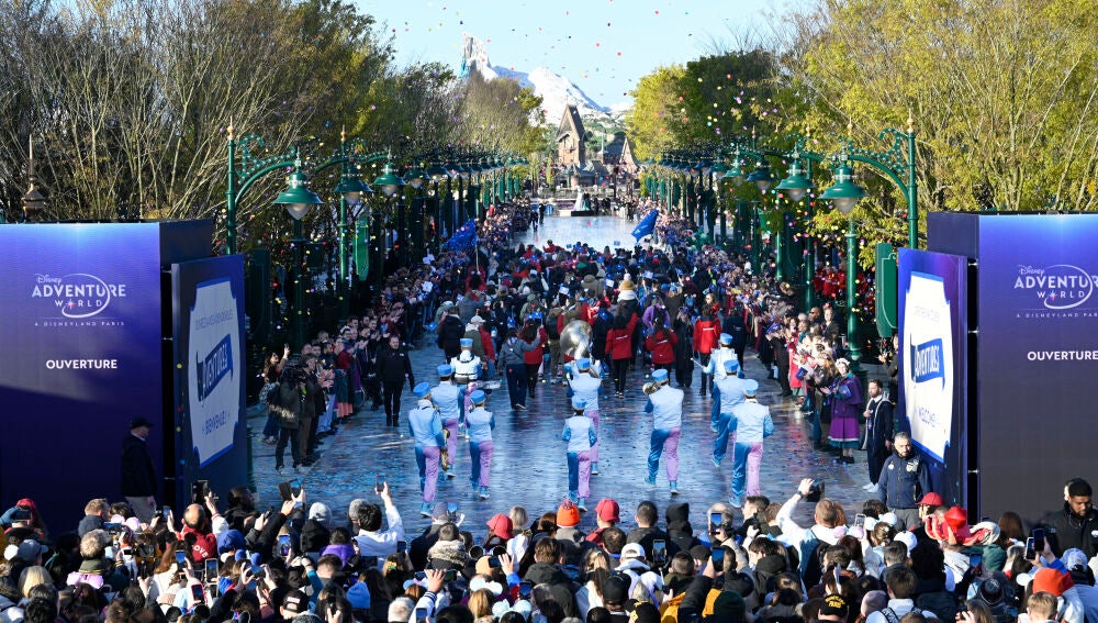 Apertura de puertas de la nueva zona del renombrado Disney Adventure World
