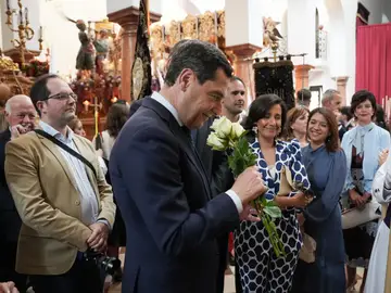 Juanma Moreno realiza una visita institucional al municipio de Cabra El presidente de la Junta de Andalucía, Juanma Moreno (c) A 02 de abril de en Cabra, Córdoba (Andalucía, España). El presidente de la Junta de Andalucía, Juanma Moreno, ha realizado una visita institucional al Ayuntamiento de Cabra para reunirse con su alcalde, Fernando Priego, y conocer la Semana Santa del municipio. 02 ABRIL 2026 María José López / Europa Press 02/04/2026