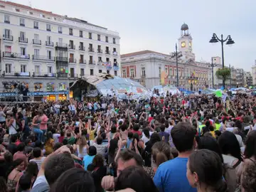 Vista de la Puerta del Sol durante las concentraciones del 15M Vista de la Puerta del Sol durante las concentraciones del 15M