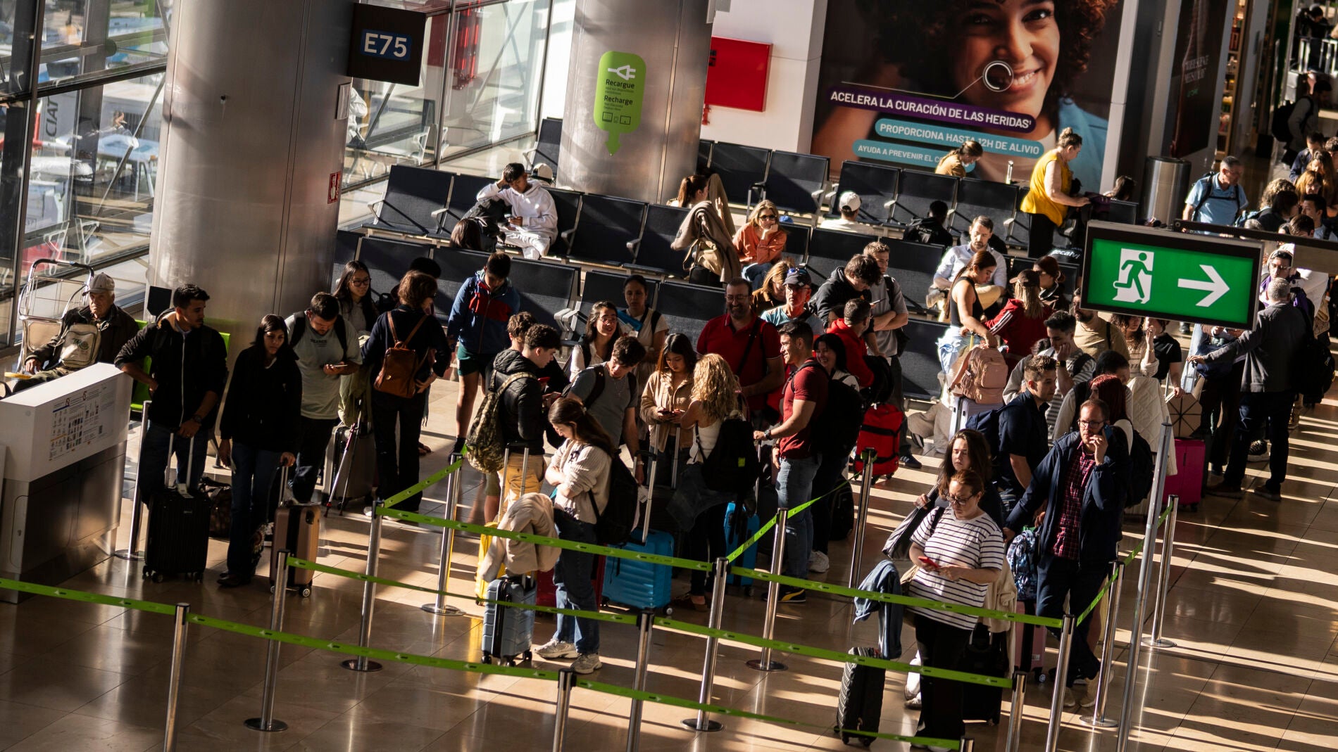 El control de viajeros de Barajas gestionó, esta Semana Santa, a 900.000 pasajeros de fuera de la UE