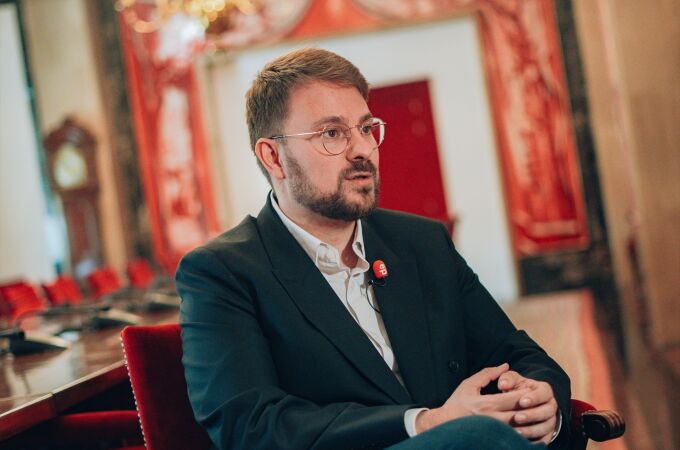 Sumar apremia a Arcadi España a presentar los Presupuestos en el Congreso antes del verano