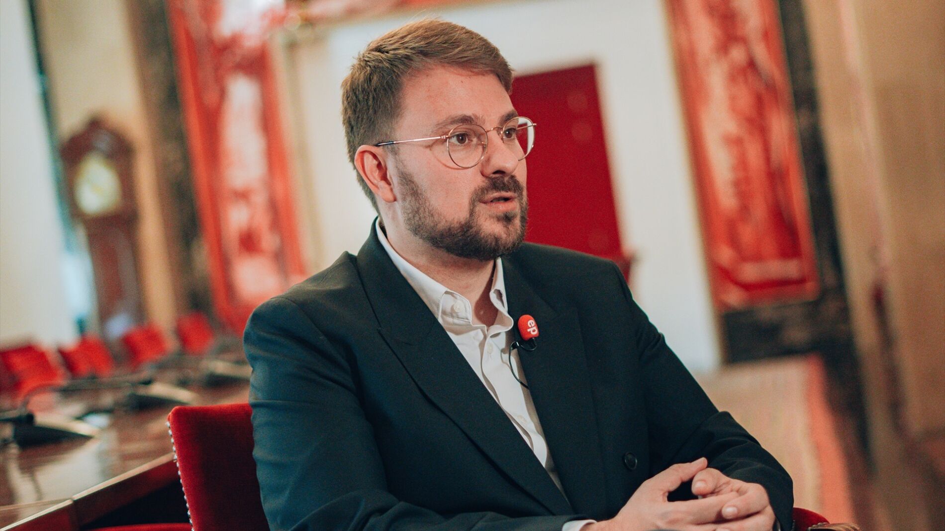 Sumar apremia a Arcadi España a presentar los Presupuestos en el Congreso antes del verano