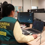 Una 'coraza' para quienes persiguen la pornograf&iacute;a infantil: "Es muy duro e impactante"