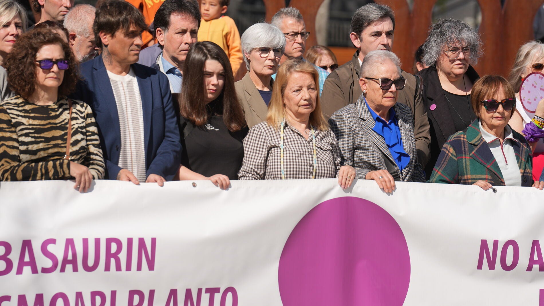 El detenido por matar a su pareja tenía orden de alejamiento, según el padre de la víctima