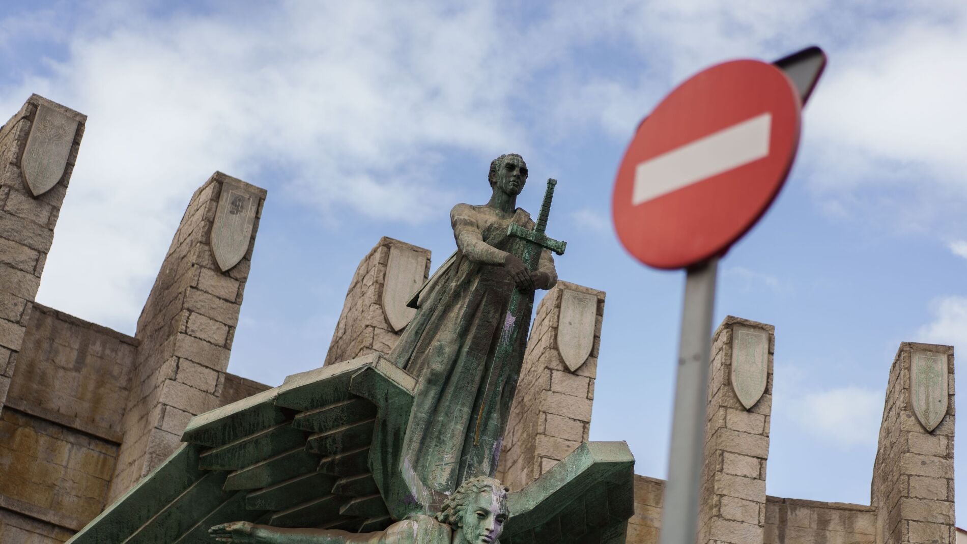 El «monumento a Franco» en Tenerife pende de un hilo político