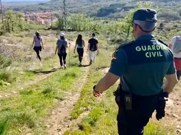 Sucesos.- Numerosos medios prosiguen por tercer día consecutivo la búsqueda del desaparecido en Jarandilla de la Vera Efectivos y voluntarios buscan a un hombre de 74 años desaparecido en Jarandilla de la Vera (Cáceres). REMITIDA / HANDOUT por Guardia Civil Fotografía remitida a medios de comunicación exclusivamente para ilustrar la noticia a la que hace referencia la imagen, y citando la procedencia de la imagen en la firma 05/04/2026