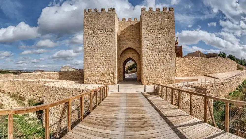 Puerta del Mercado en Almazán