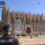 Sucesos.- Sancionado por sobrevolar la Catedral de Mallorca con un dron a la llegada de la Reina Sof&iacute;a a un concierto