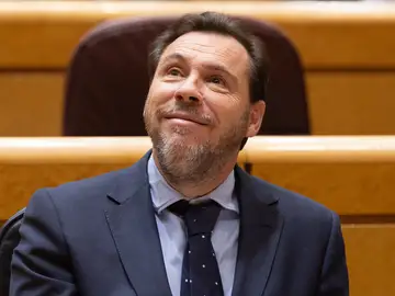 Puente defiende a Sánchez por "empujar a España" y acusa a los gobiernos autonómicos en funciones de "no hacer nada" Puente defiende a Sánchez por "empujar a España" y acusa a los gobiernos autonómicos en funciones de "no hacer nada"