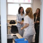 Ayuso visita el nuevo Centro de Salud de Atenci&oacute;n Primaria Parla Este y Centro de Salud Mental