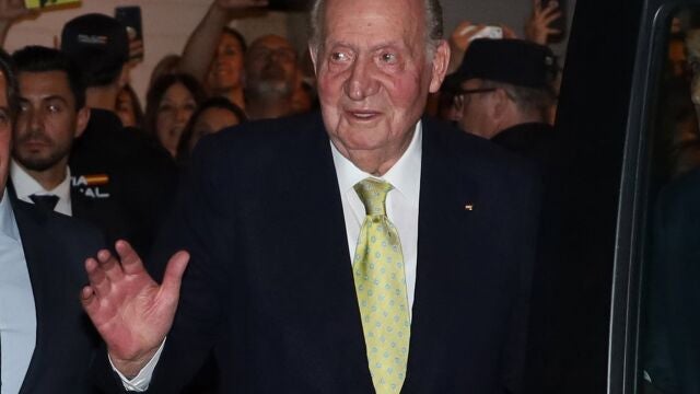 El Rey Juan Carlos recibe un premio en la Asamblea Nacional francesa por sus memorias, 'Reconciliaci&oacute;n'