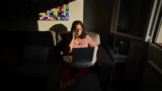 Pilar Rivera, trabajadora que actualmente realiza teletrabajo en casa con motivo de la pandemia de Covid 19 Pilar Rivera, trabajadora que actualmente realiza teletrabajo en casa con motivo de la pandemia de Covid 19