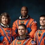 Los miembros de la tripulaci&oacute;n Artemis II r&eacute;cord distancia espacio